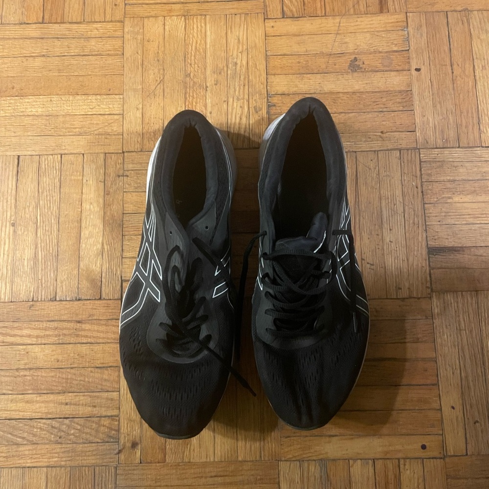 ASICS Men's Black Running Shoes